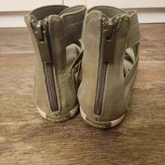 Sorel Out & About Plus Sandals Elastic Gladiator sage green women's 8.5 - Picture 6 of 7